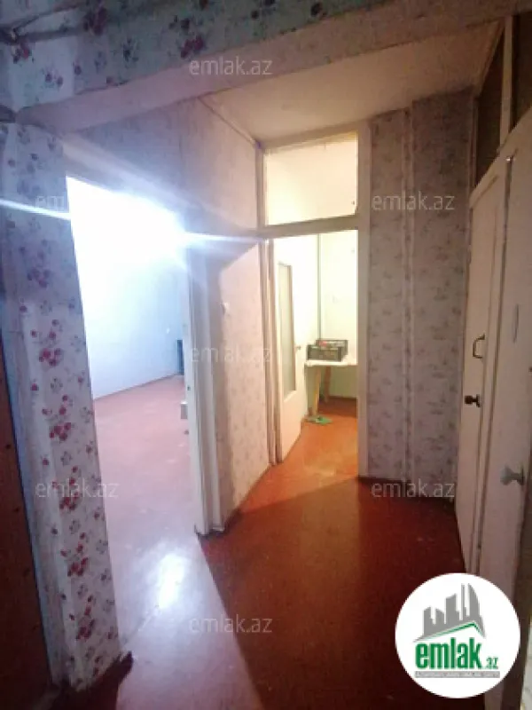 Satılır 2 otaqlı köhnə tikili 70 m²