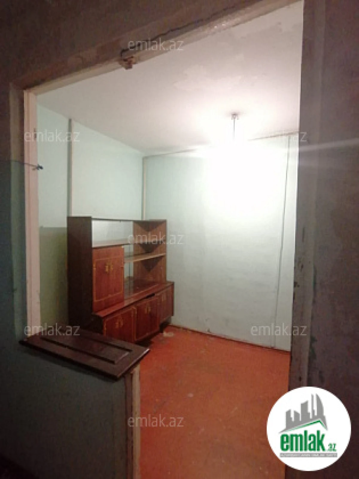 Satılır 2 otaqlı köhnə tikili 70 m²