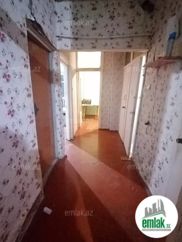 Satılır 2 otaqlı köhnə tikili 70 m²