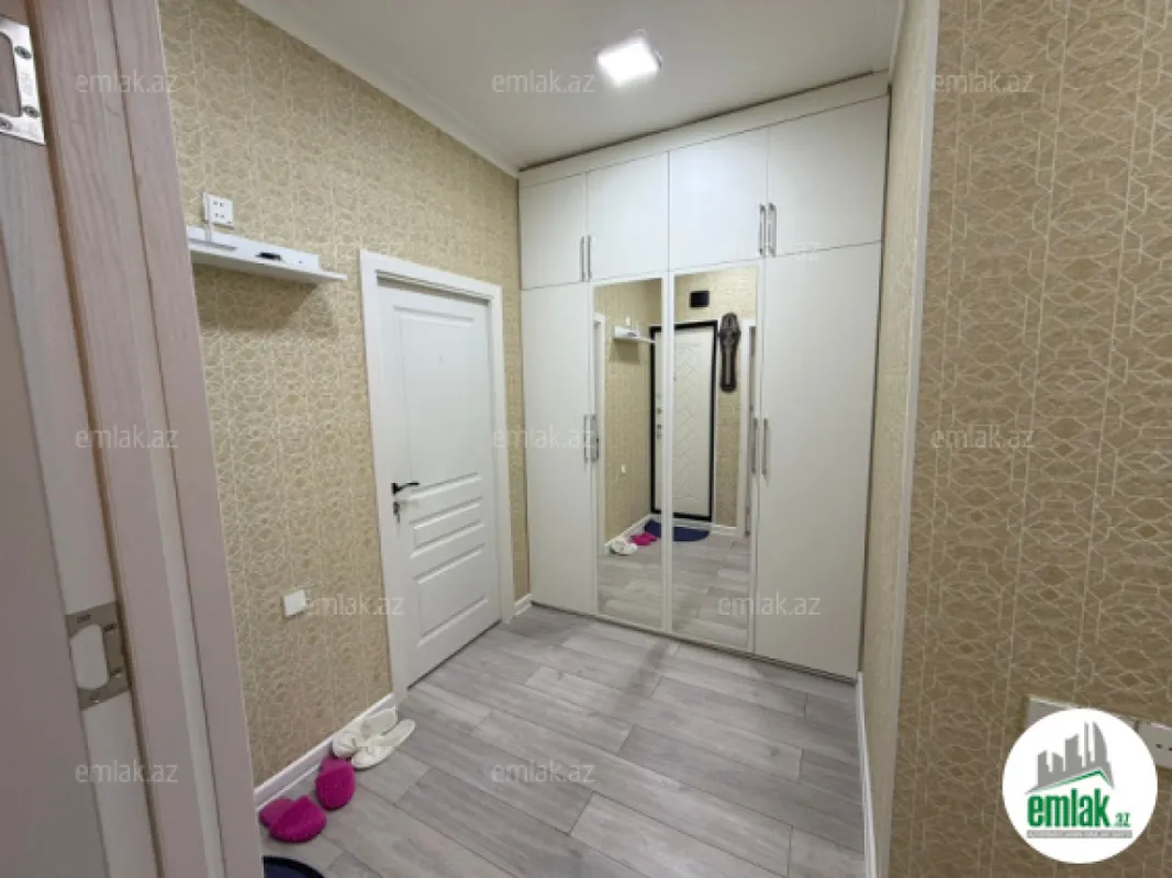 Satılır 2 otaqlı köhnə tikili 64 m²
