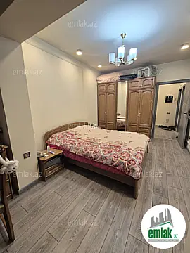Satılır 2 otaqlı köhnə tikili 76 m²