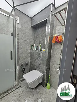 Satılır 2 otaqlı köhnə tikili 76 m²