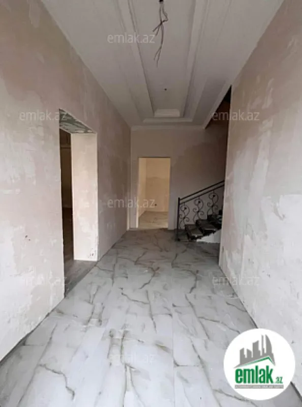 Satılır 4 otaqlı mənzil 250 m²