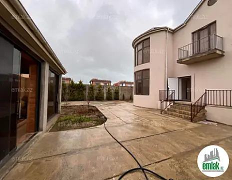 Satılır 4 otaqlı mənzil 250 m²