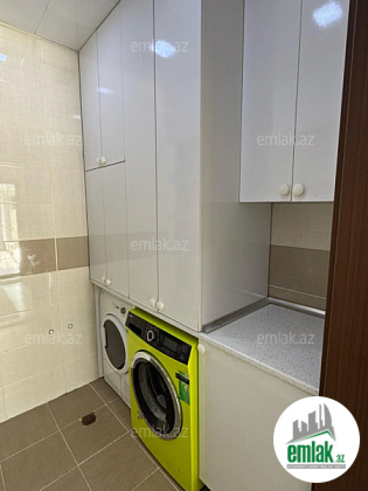 Satılır 4 otaqlı həyət evi 200 m²