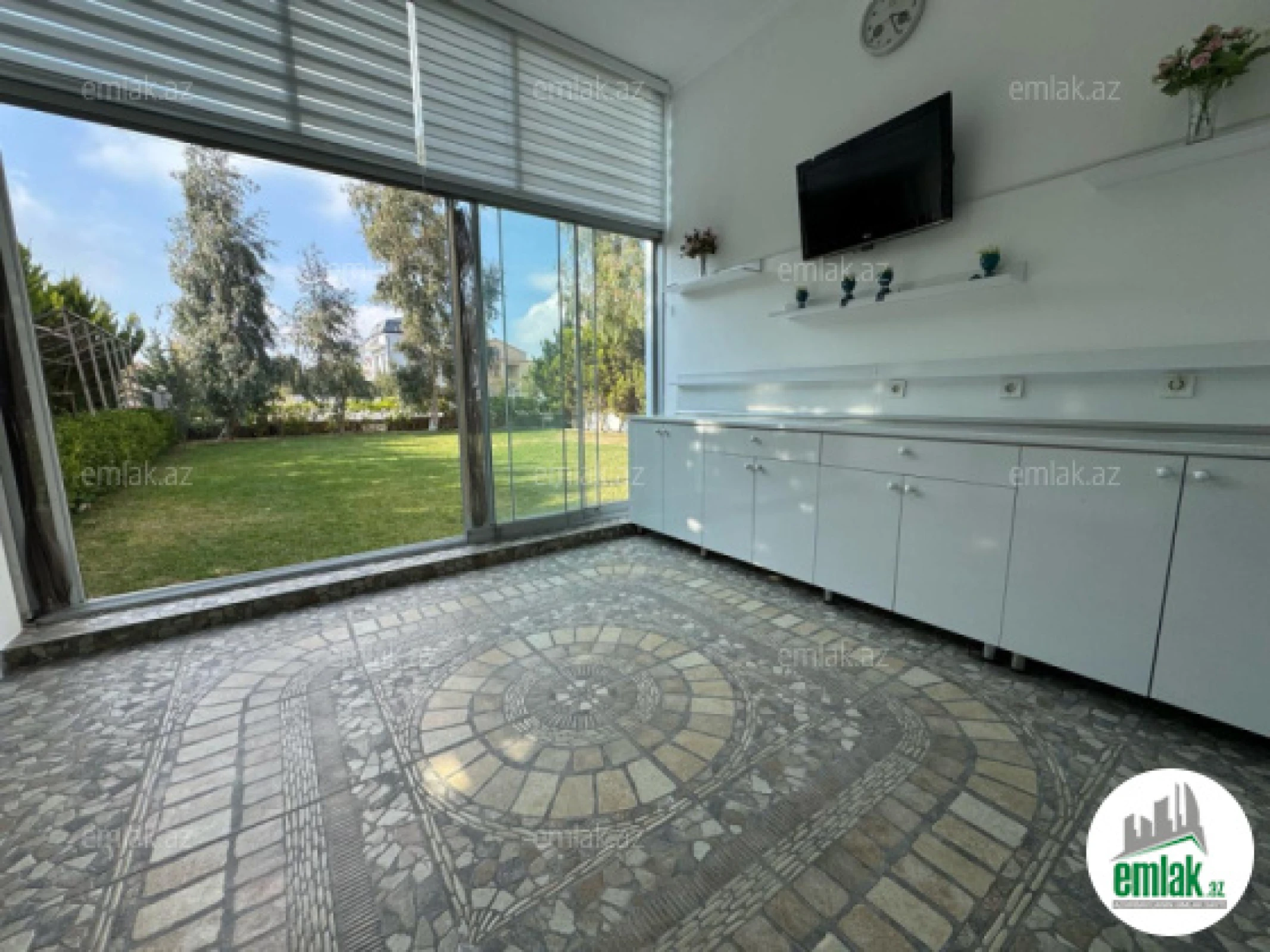 Satılır 4 otaqlı həyət evi 200 m²