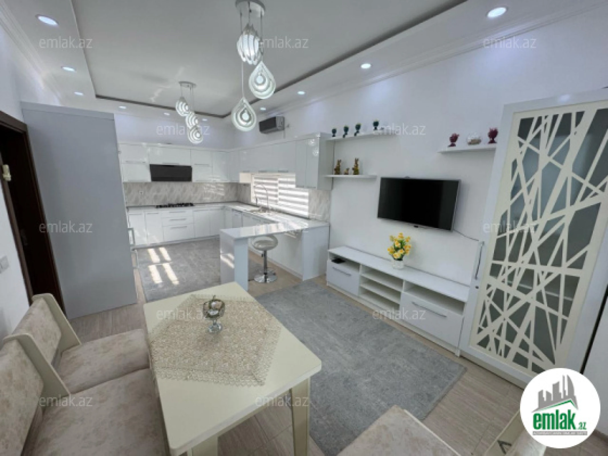 Satılır 4 otaqlı həyət evi 200 m²