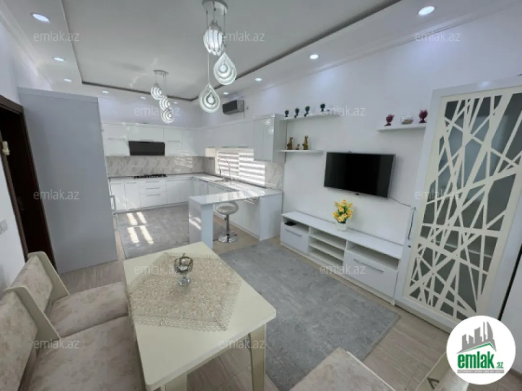 Satılır 4 otaqlı həyət evi 200 m²