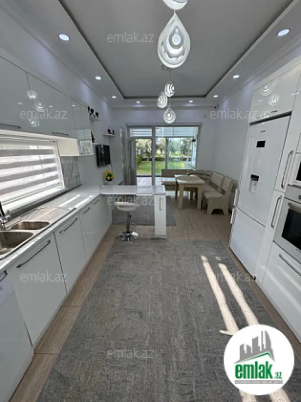 Satılır 4 otaqlı həyət evi 200 m²