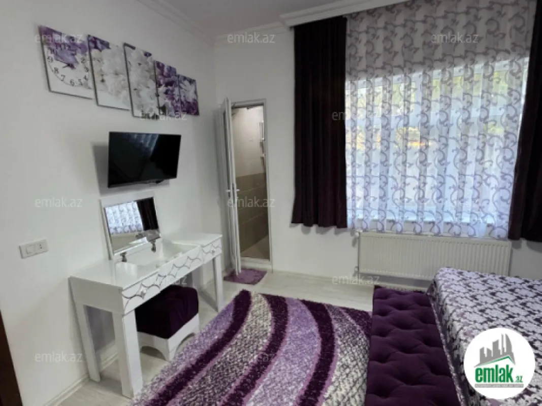 Satılır 4 otaqlı həyət evi 200 m²