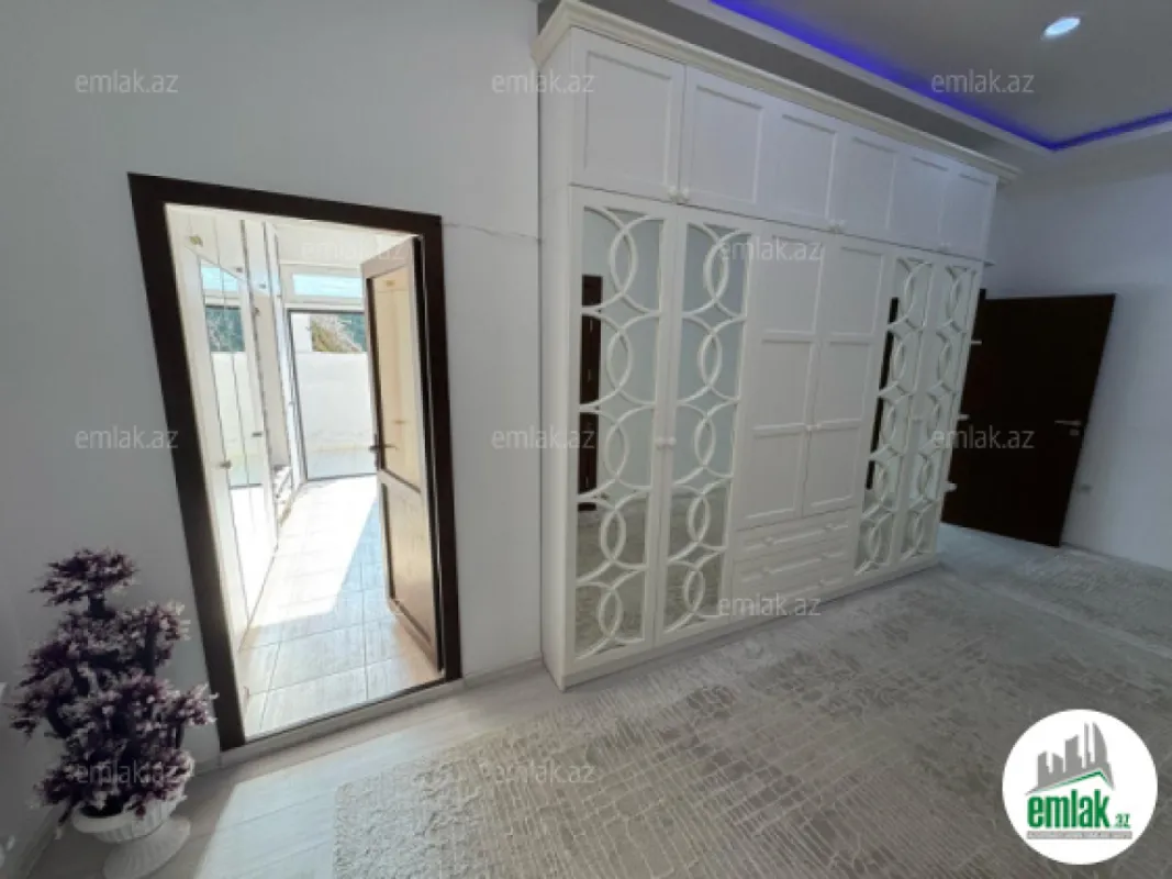Satılır 4 otaqlı həyət evi 200 m²