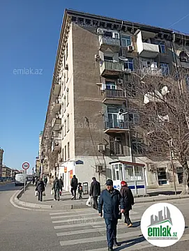 Satılır 1 otaqlı köhnə tikili 42 m²