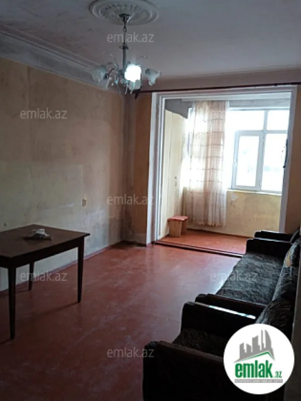 Satılır 1 otaqlı köhnə tikili 34 m²