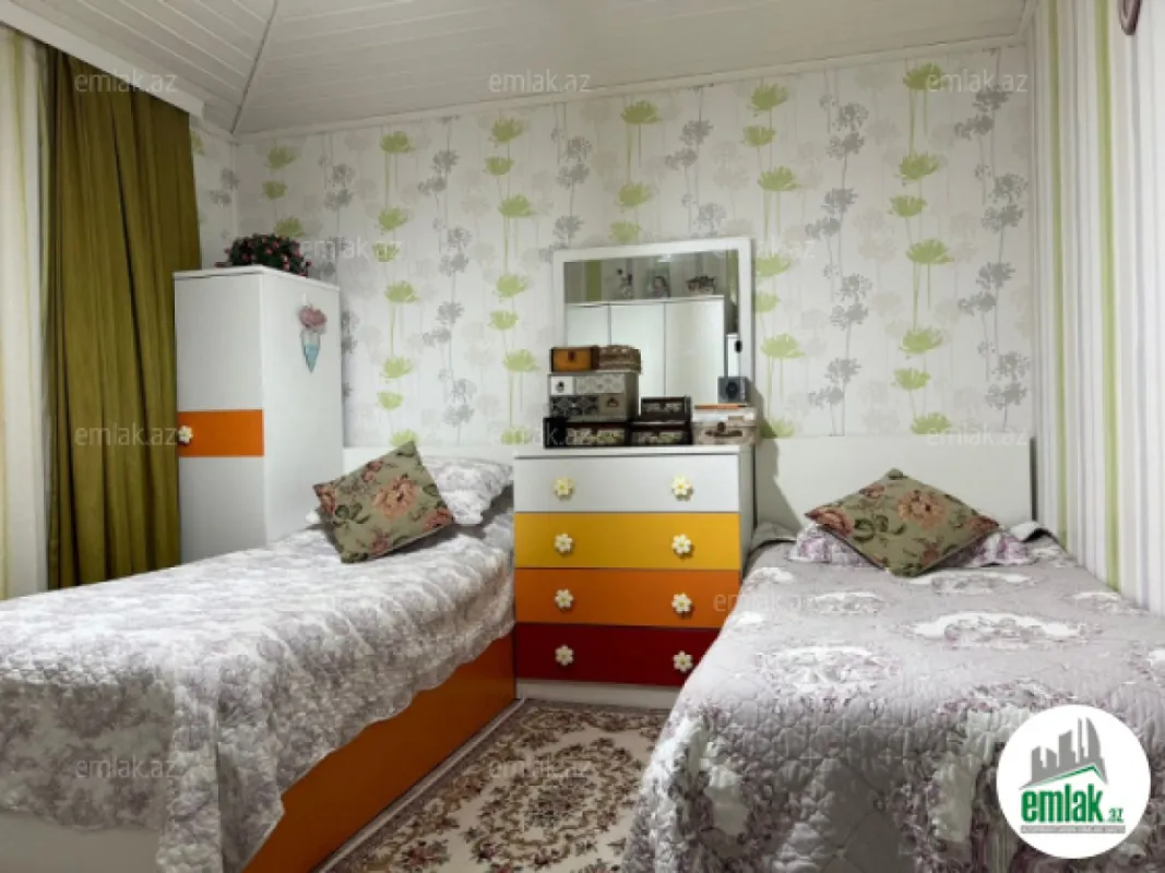 Satılır 4 otaqlı yeni tikili 155 m²