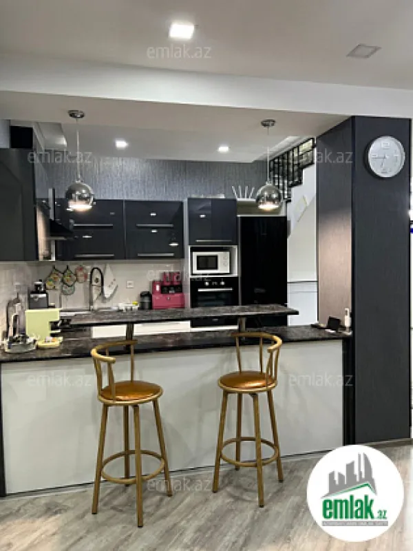 Satılır 4 otaqlı yeni tikili 155 m²