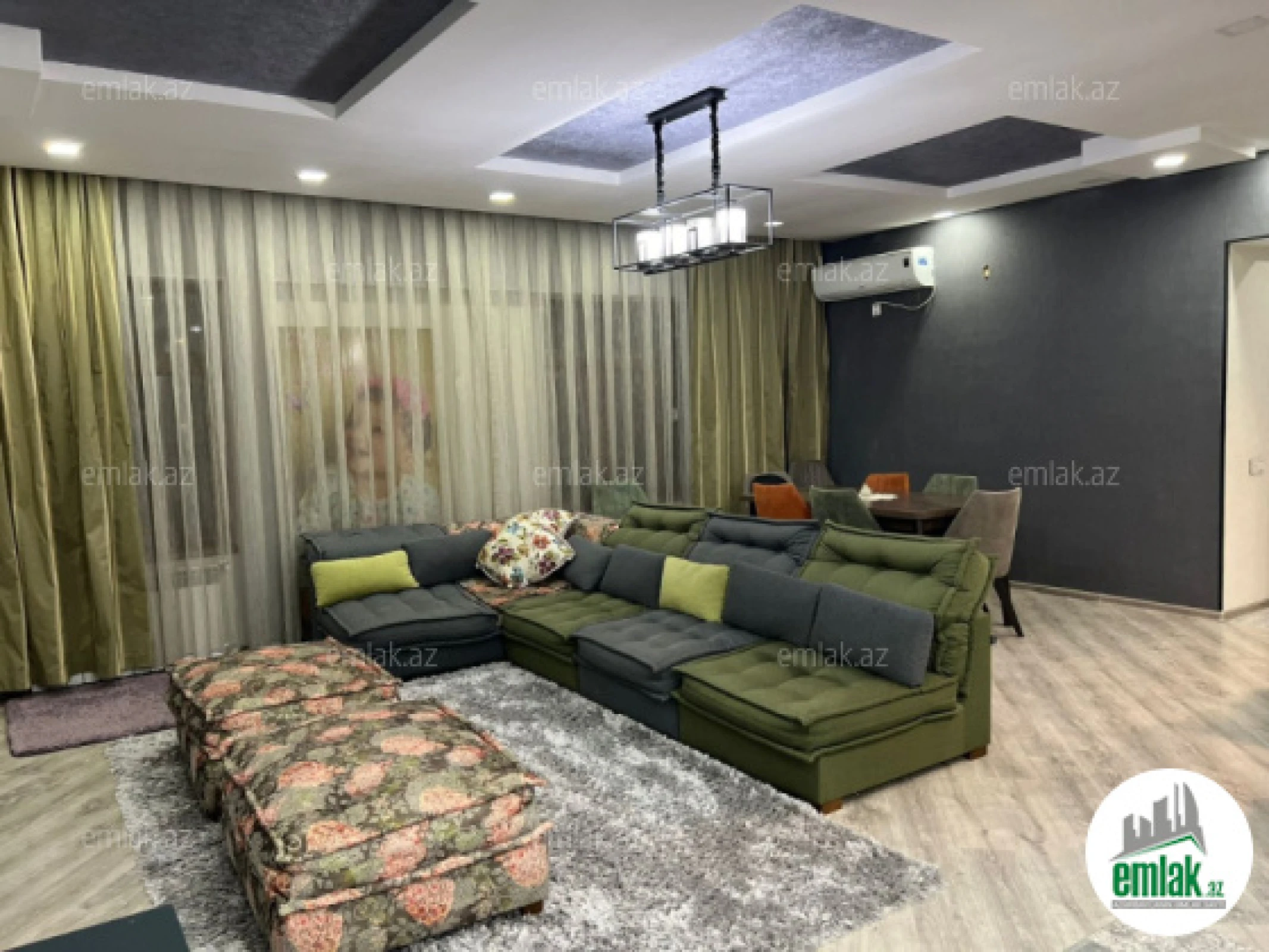 Satılır 4 otaqlı yeni tikili 155 m²