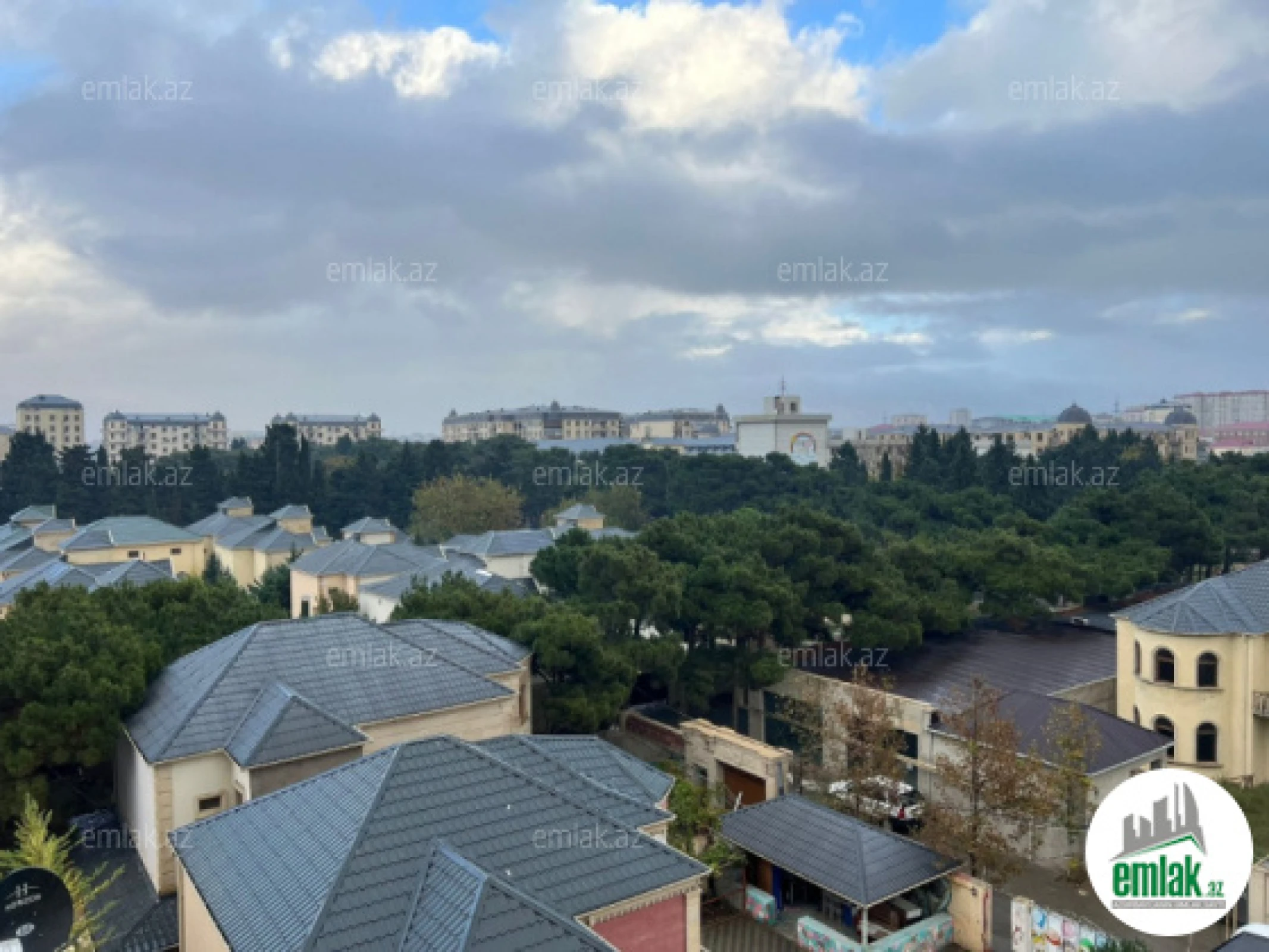 Satılır 4 otaqlı yeni tikili 155 m²