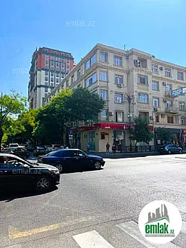 Satılır 2 otaqlı köhnə tikili 70 m² — Bakı, İnşaatçılar 2 otaq 70.00 m²