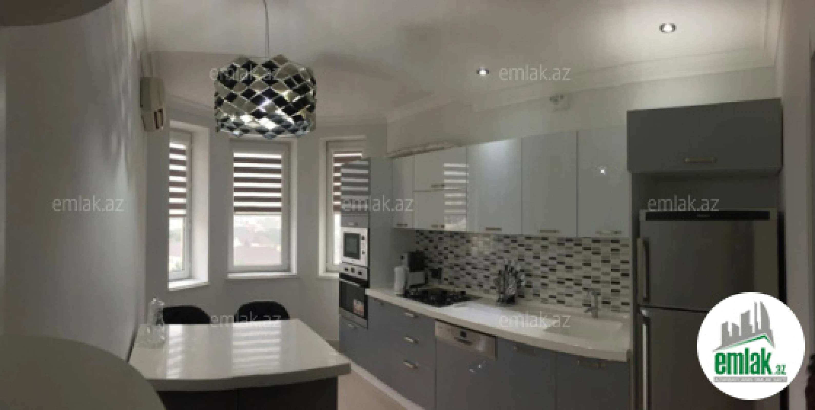 Satılır 4 otaqlı yeni tikili 125 m²