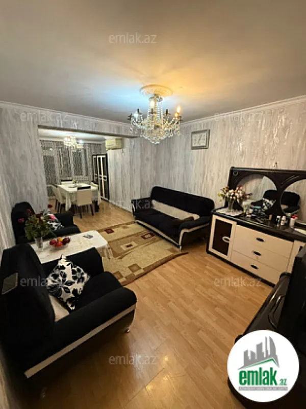 Satılır 3 otaqlı köhnə tikili 105 m²