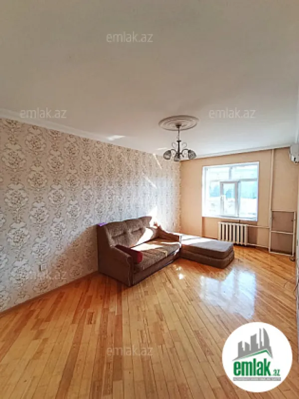 Satılır 2 otaqlı köhnə tikili 60 m²