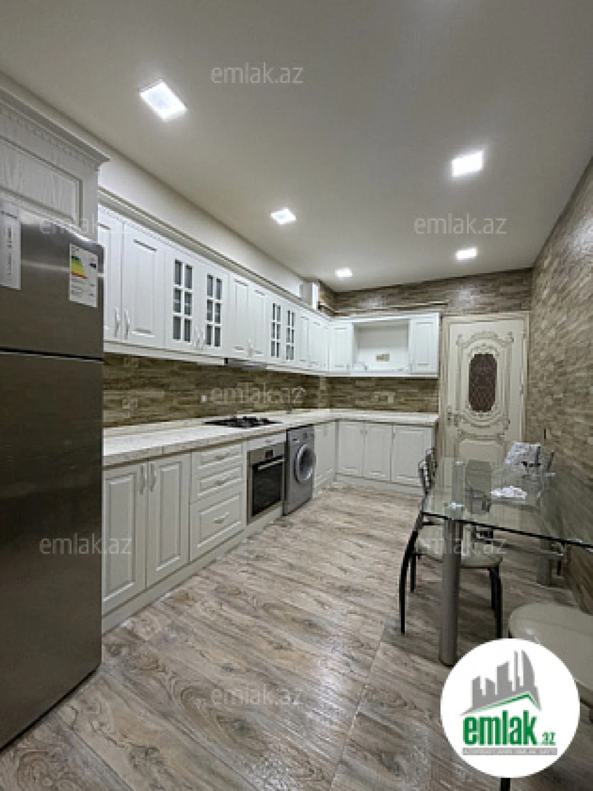 Satılır 3 otaqlı yeni tikili 83 m²