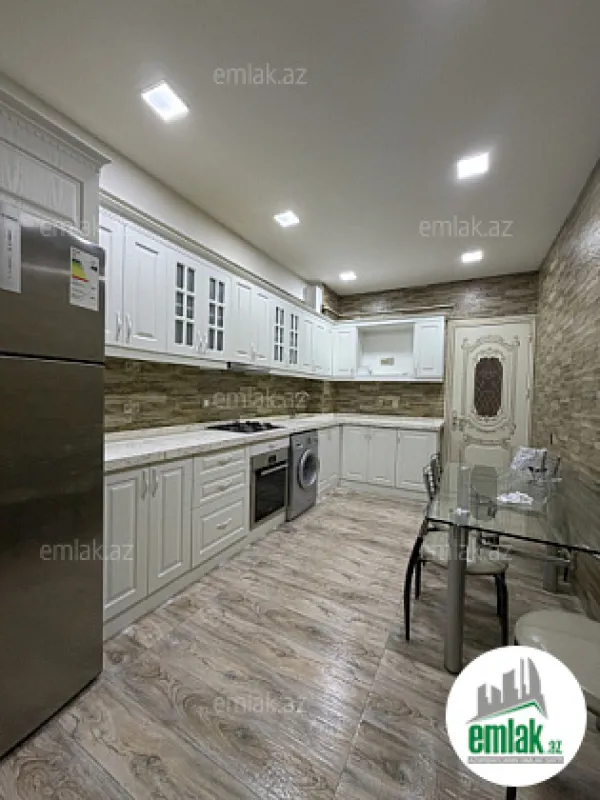 Satılır 3 otaqlı yeni tikili 83 m²