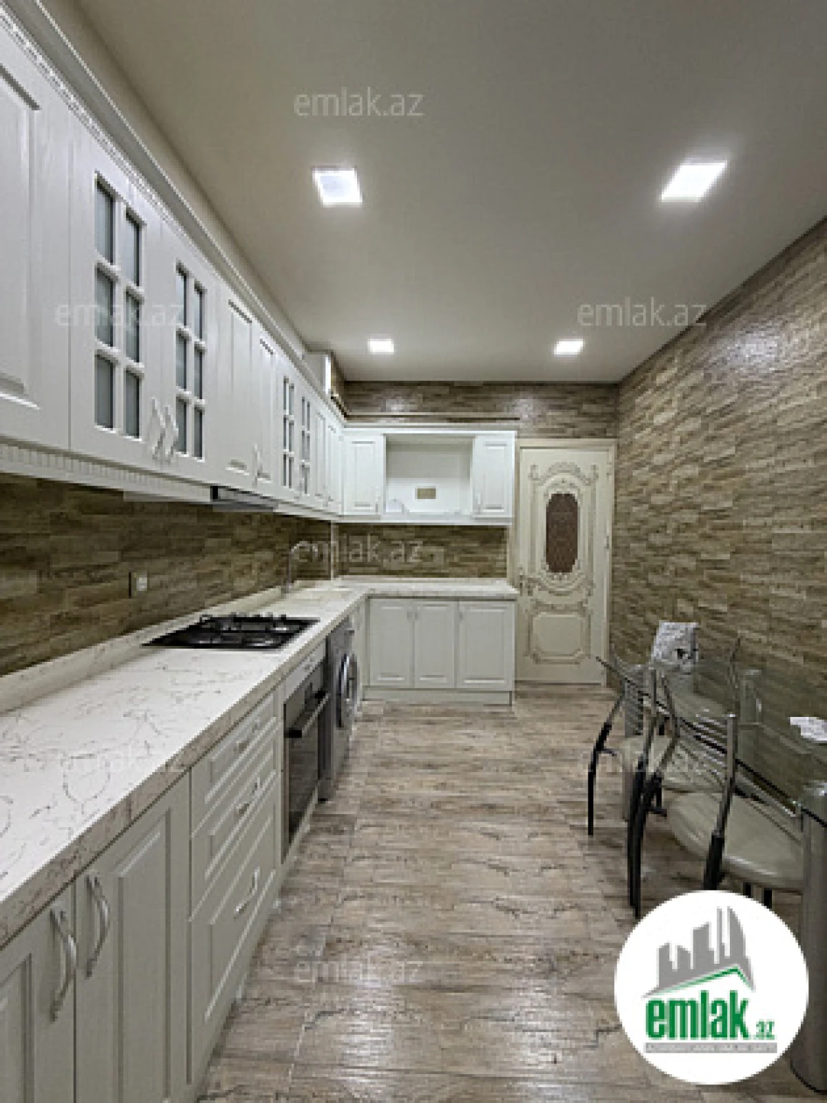 Satılır 3 otaqlı yeni tikili 83 m²