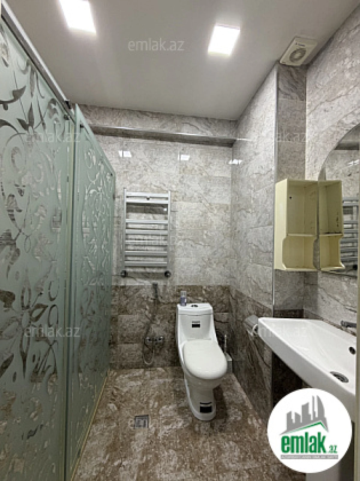 Satılır 3 otaqlı yeni tikili 83 m²