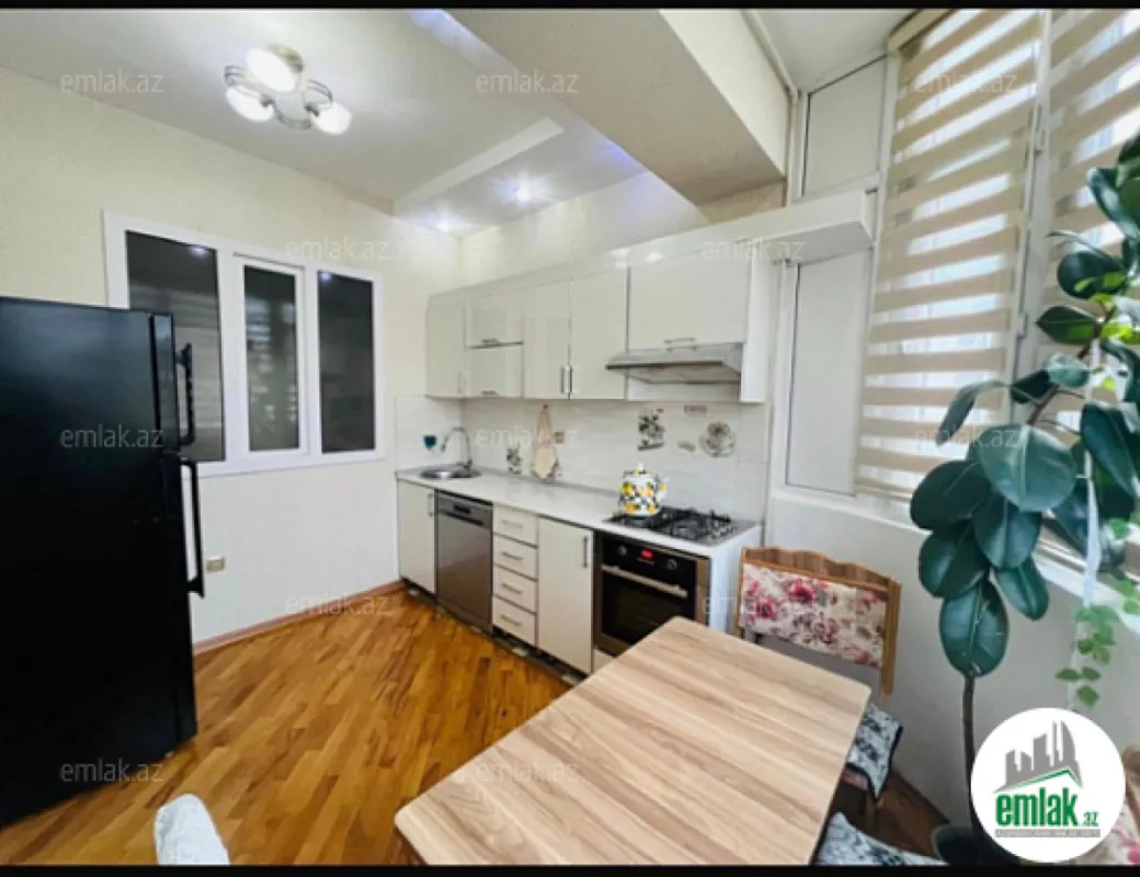 Satılır 3 otaqlı yeni tikili 90 m²