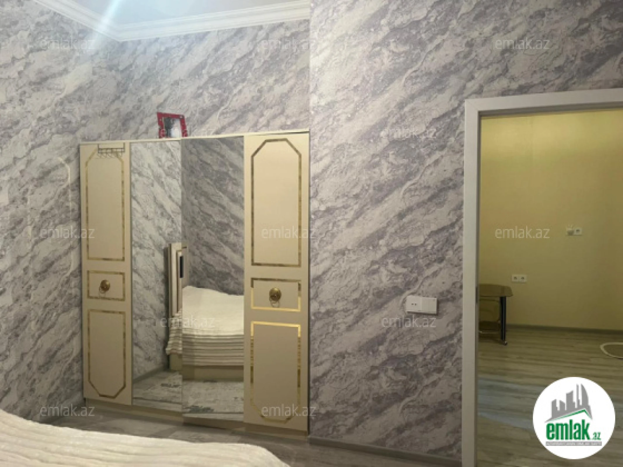 Satılır 3 otaqlı yeni tikili 70 m²