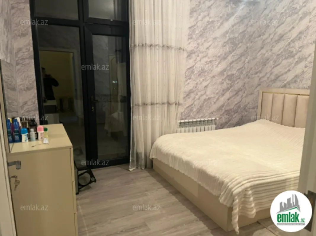 Satılır 3 otaqlı yeni tikili 70 m²