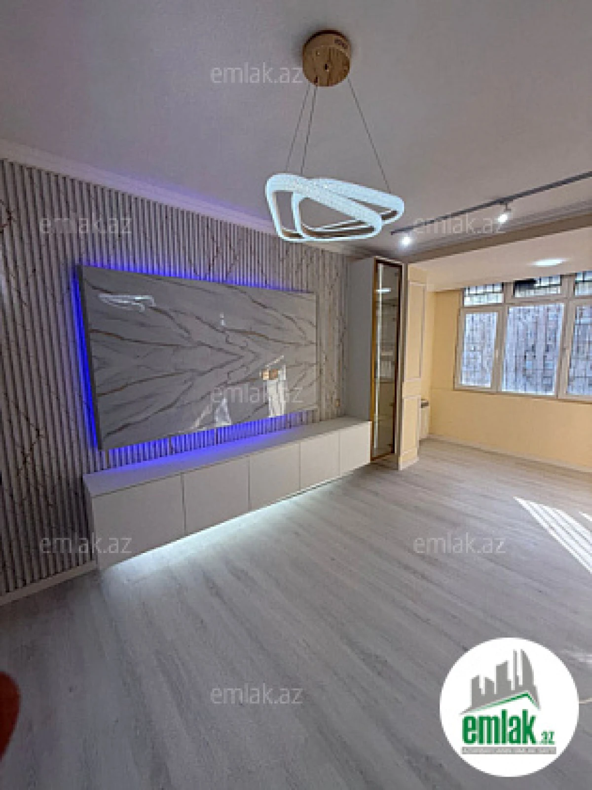 Satılır 3 otaqlı köhnə tikili 85 m²