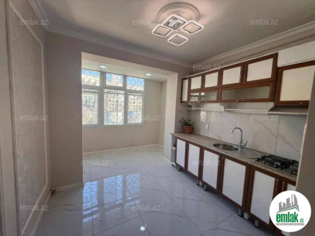 Satılır 3 otaqlı köhnə tikili 85 m²
