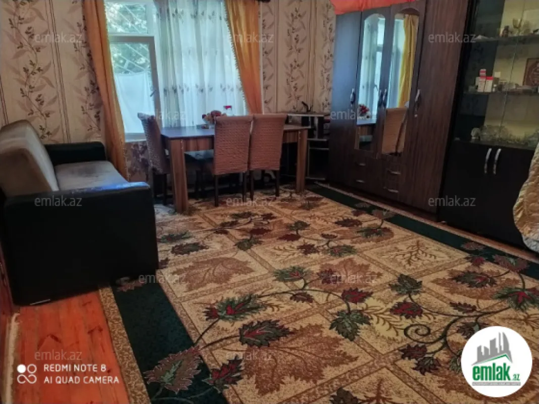 Satılır 2 otaqlı köhnə tikili 55 m²