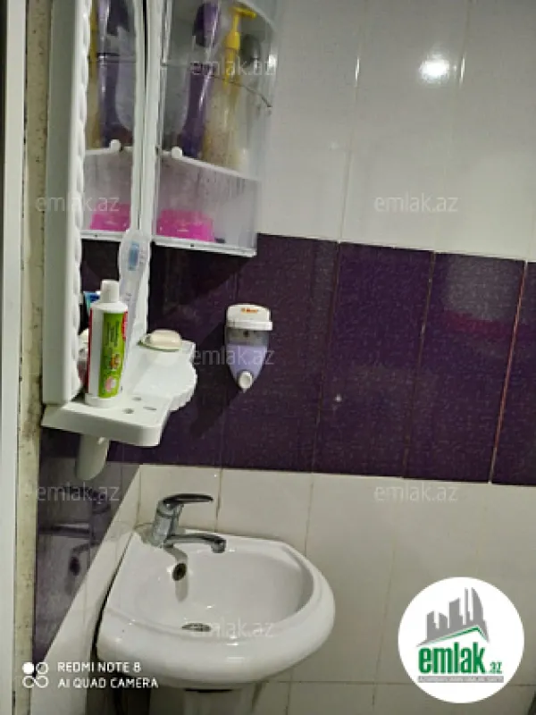 Satılır 2 otaqlı köhnə tikili 55 m²