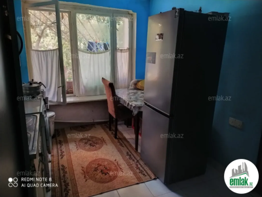 Satılır 2 otaqlı köhnə tikili 55 m²