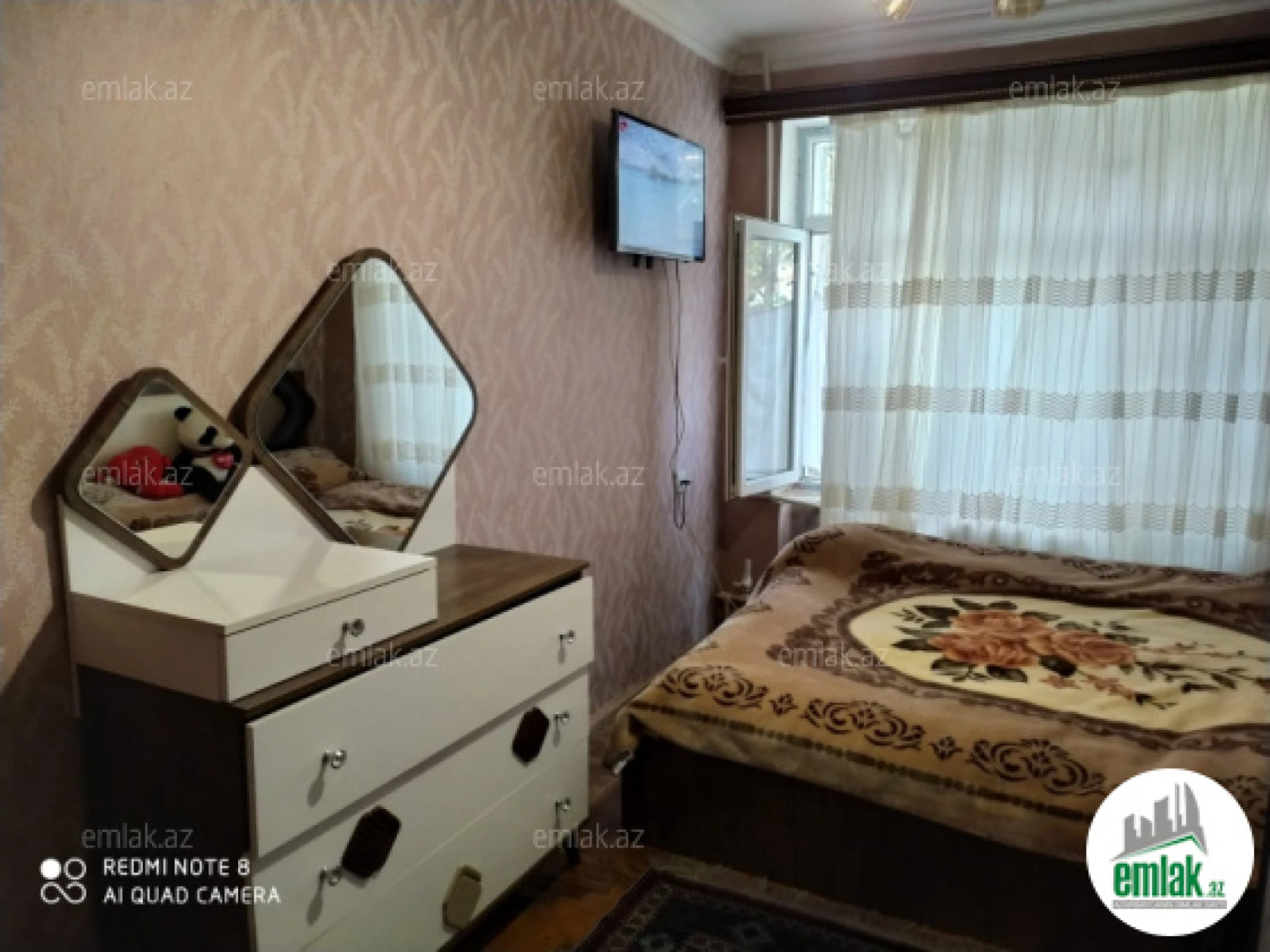 Satılır 2 otaqlı köhnə tikili 55 m²