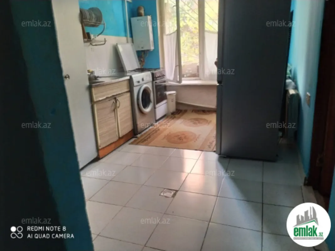 Satılır 2 otaqlı köhnə tikili 55 m²
