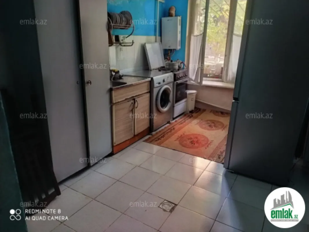 Satılır 2 otaqlı köhnə tikili 55 m²