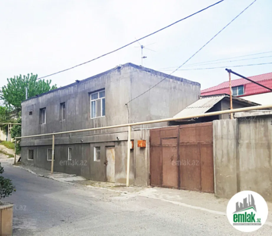 Satılır 6 otaqlı həyət evi 300 m²