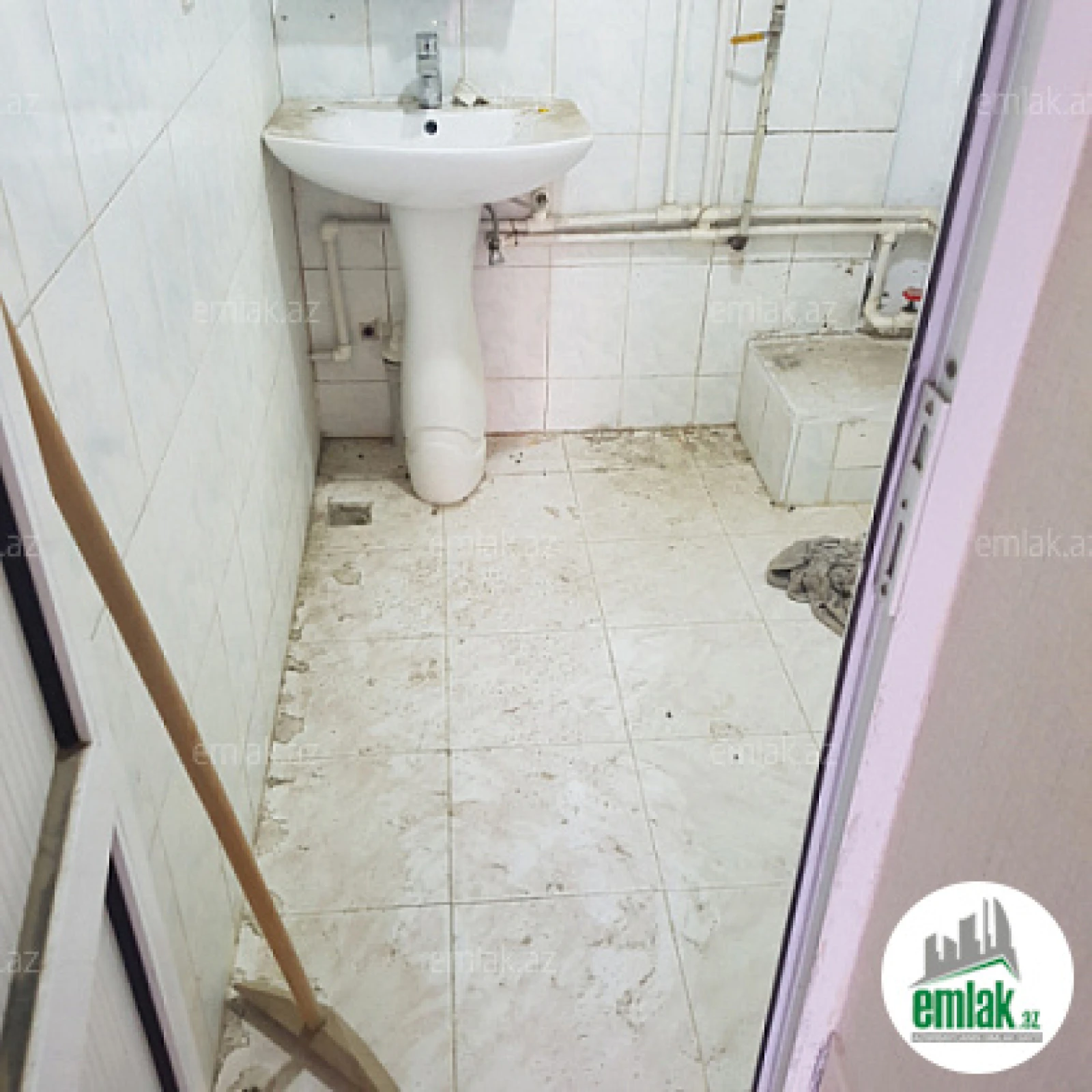 Satılır 6 otaqlı həyət evi 300 m²