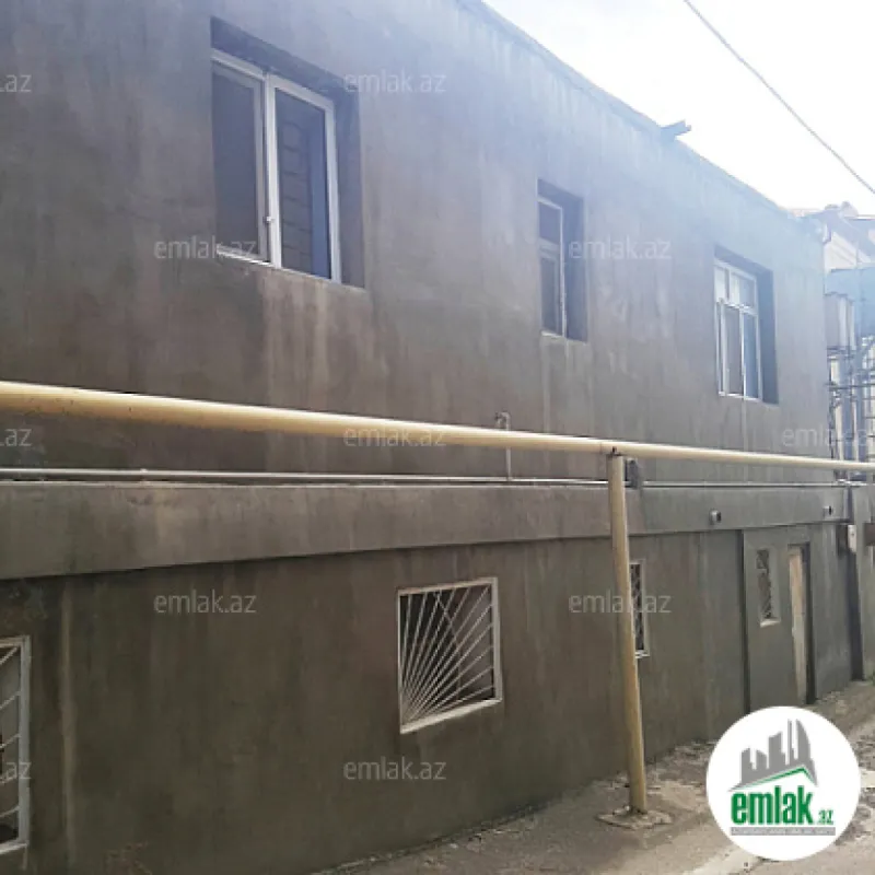 Satılır 6 otaqlı həyət evi 300 m²