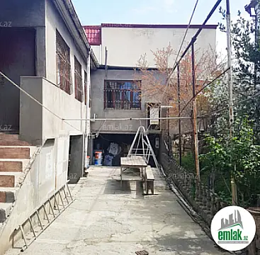 Satılır 6 otaqlı həyət evi 300 m²