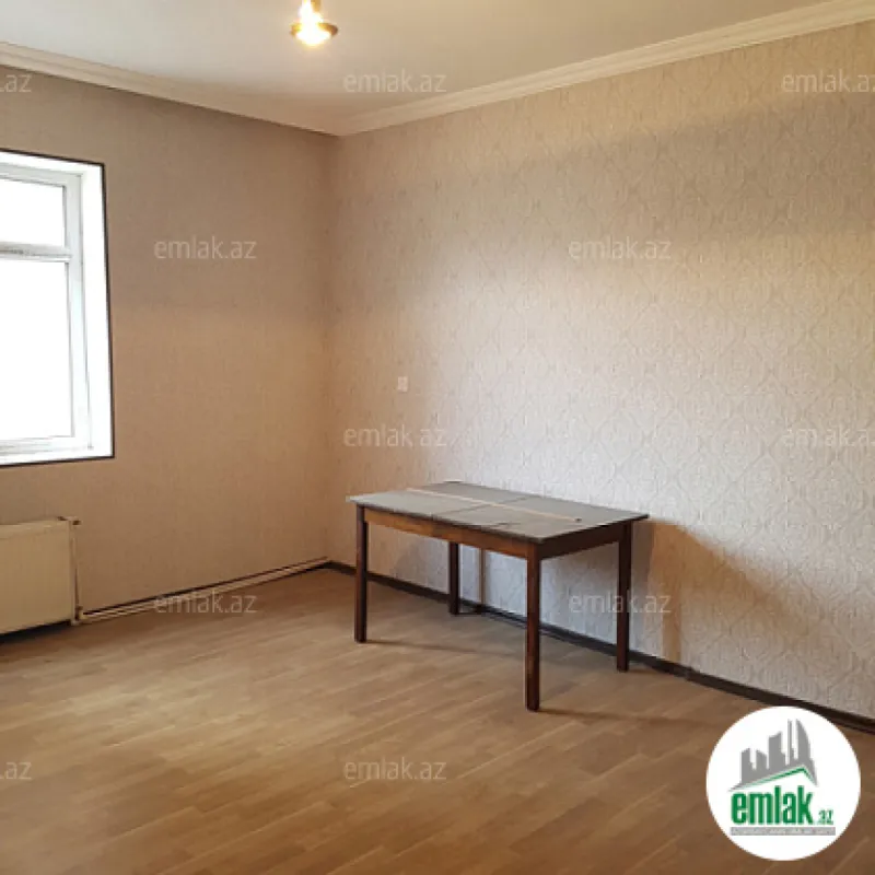 Satılır 6 otaqlı həyət evi 300 m²