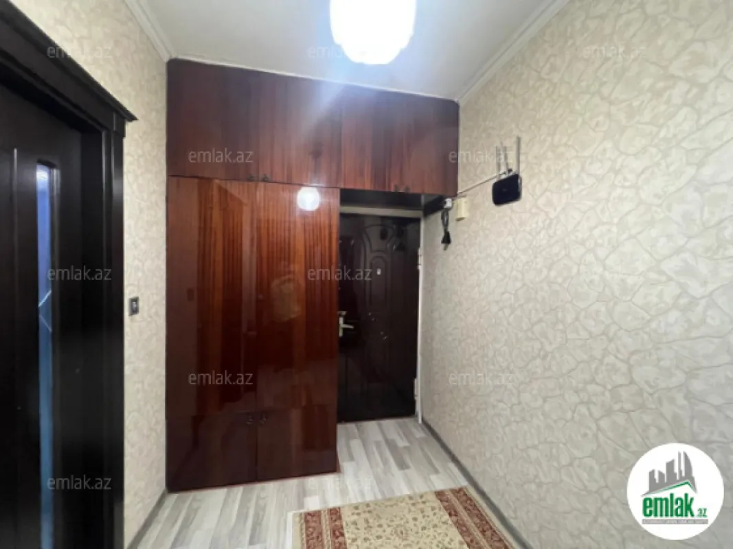 Satılır 3 otaqlı köhnə tikili 80 m²