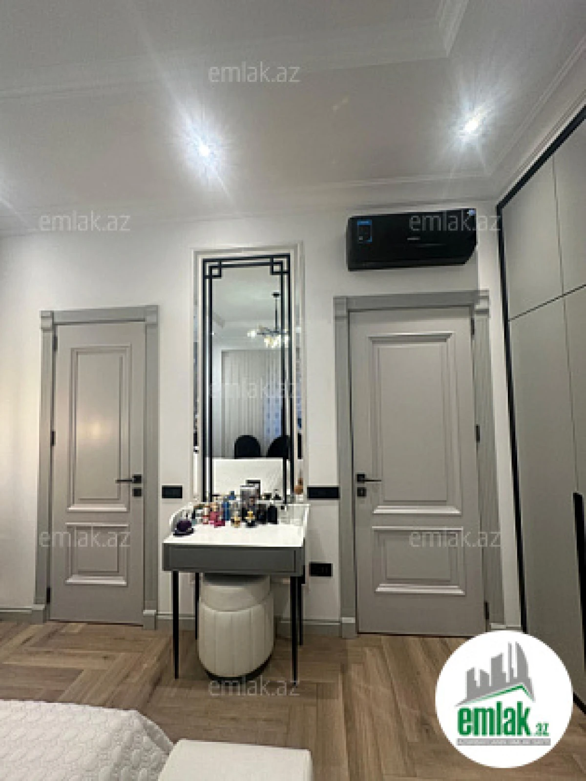 Satılır 4 otaqlı yeni tikili 132 m²