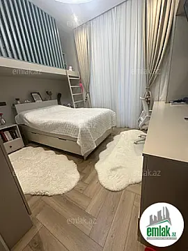 Satılır 4 otaqlı yeni tikili 132 m²