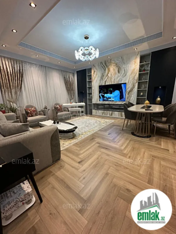 Satılır 4 otaqlı yeni tikili 132 m²