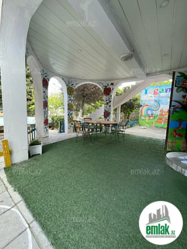 Satılır 7 otaqlı həyət evi 560 m²